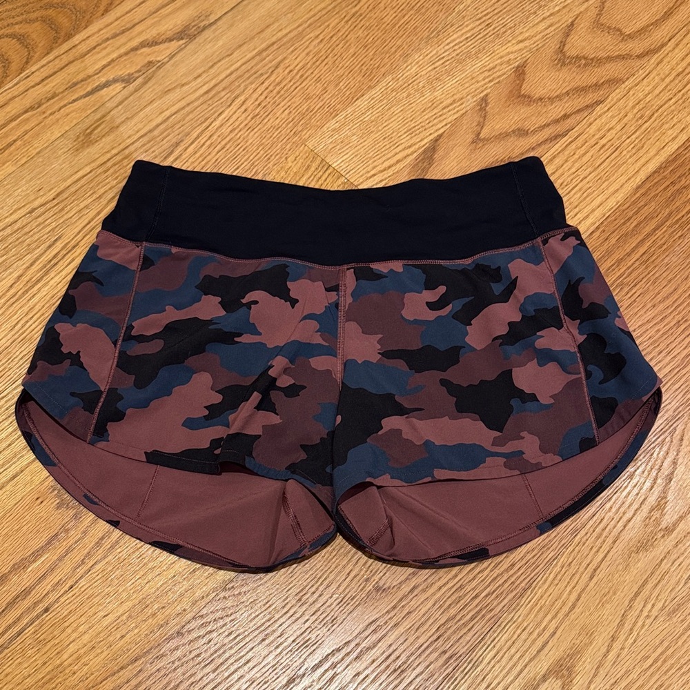 Lululemon Speed Up shorts - size 6